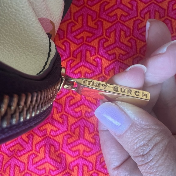 Tory Burch Robinson Alpine Snow Floral
Dome Satchel Bag - Picture 13 of 14